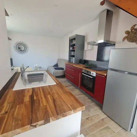Semesterbostad Maison Sur Proche Centre Et Plages *